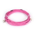 Connecter le câble de raccordement à fibre optique multimode OM4 50/125, 10/40 / 100Gbps - LSZH, LC-LC, Erika Violet