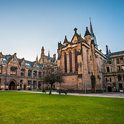 Écoles et universités